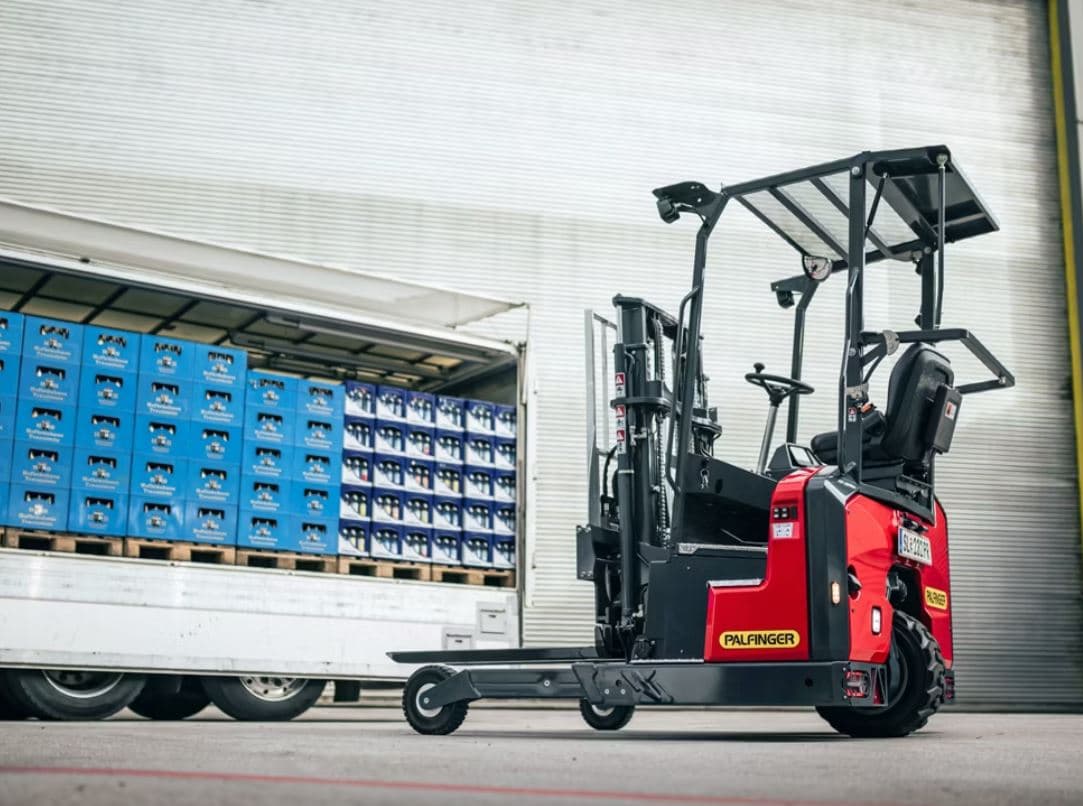 Palfinger Launches FLM 15 Electric Truck-Mounted Forklift for Modern Logistics