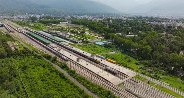 RVNL to Develop Stations on Rishikesh–Karnaprayag Rail Line as Green Buildings Under IGBC Guidelines