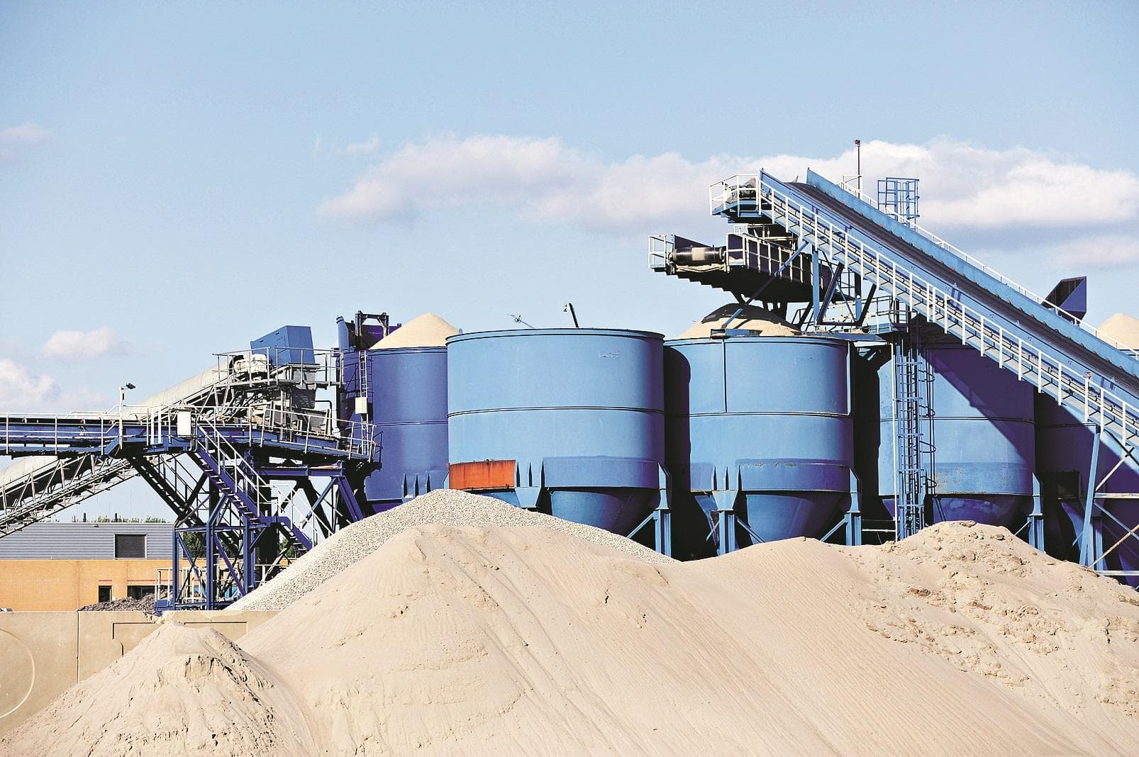 Indian Cement Sector Faces Profitability Pressure in FY27 Amid Rising Fuel and Logistics Costs